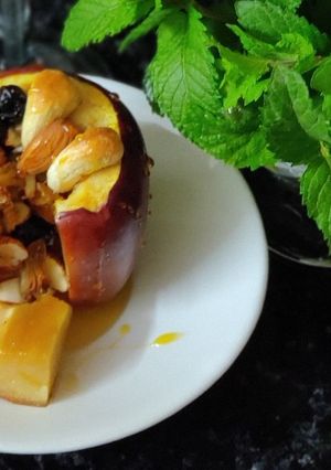 বেকড আপেল (baked apple recipe in Bengali) রেসিপির প্রধান ছবি