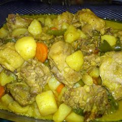 A picture of chicken curry.