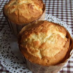A picture of Cheesecake Muffins.