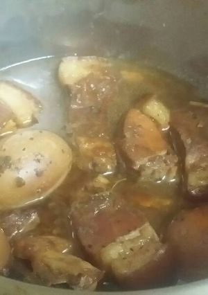 Hình của món Thịt kho nước dừa.