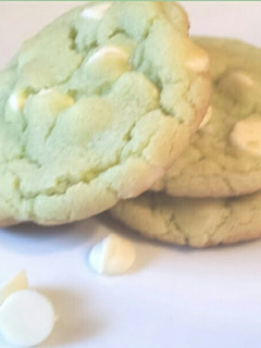 A picture of Pistachio Pudding Cookies.