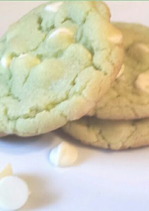 A picture of Pistachio Pudding Cookies.