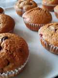 Muffin con farina integrale yogurt e ciliegie