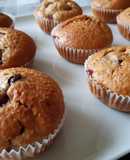 Muffin con farina integrale yogurt e ciliegie