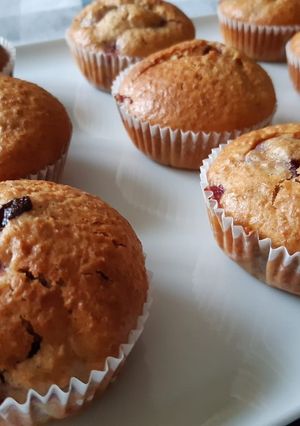 Foto di Muffin con farina integrale yogurt e ciliegie