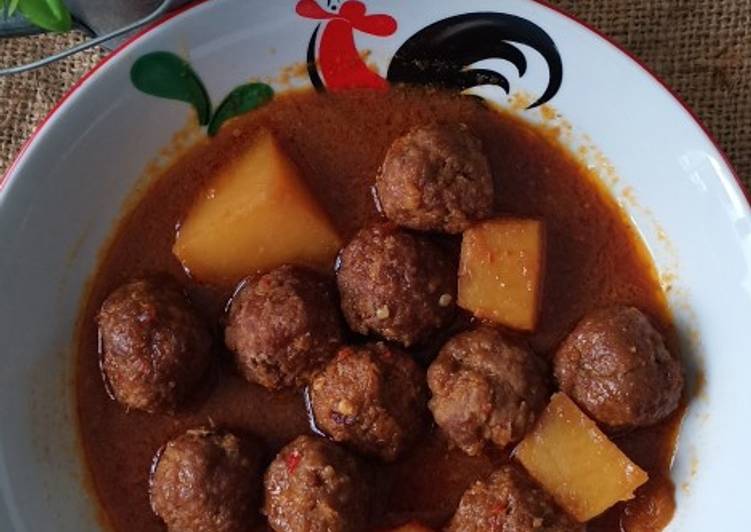 Rahasia Bikin Semur Pedas Bola Daging Anti Gagal