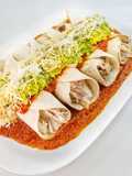 Flautas de pollo con guacamole