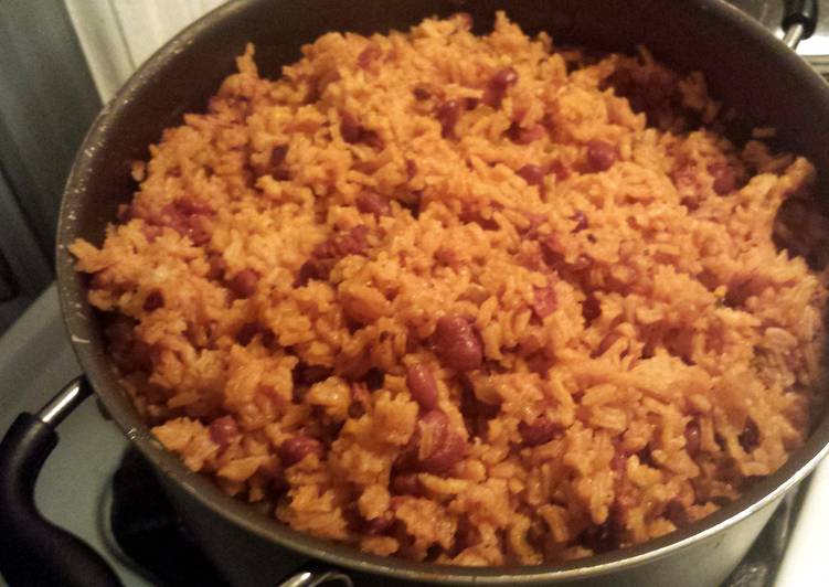 Steps to Prepare Favorite Oh so goood, Spanish Rice with Chorizo