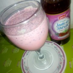 A picture of Dood jam-e-shirin.