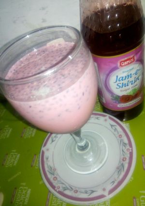 A picture of Dood jam-e-shirin.