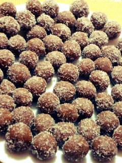 A picture of Vanilla and sweetened condensed milk pellets.