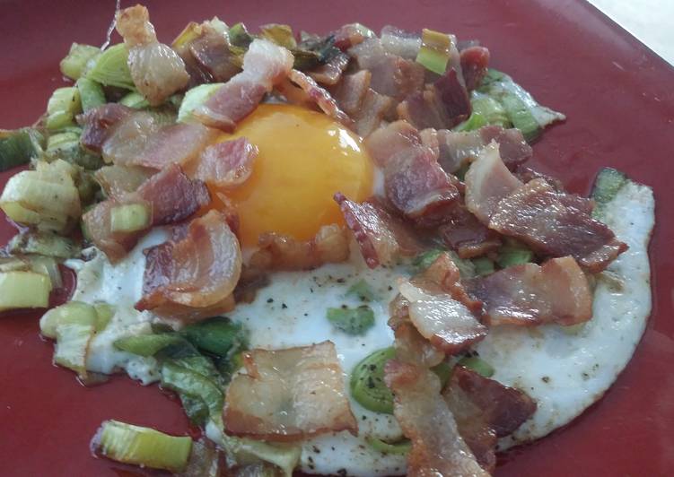 Recipe of Super Quick Homemade Bacon Sautéed Leeks and Duck Egg