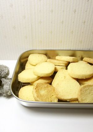 A picture of Crispy Cookies.