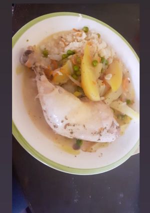 Una foto de Pollo arvejado