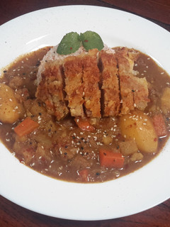 A picture of Kare Tonkutsu.