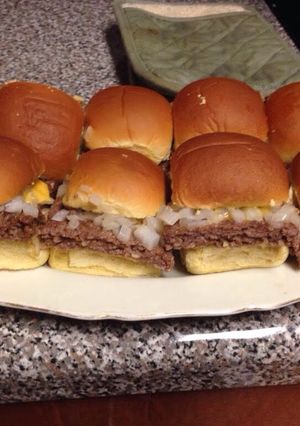 A picture of White Castle Sliders.