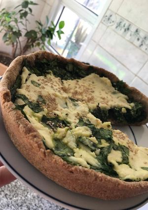 Una foto de Tarta con harina de garbanzos e integral de espinaca y ricota