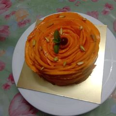 A picture of Mango rose cake.