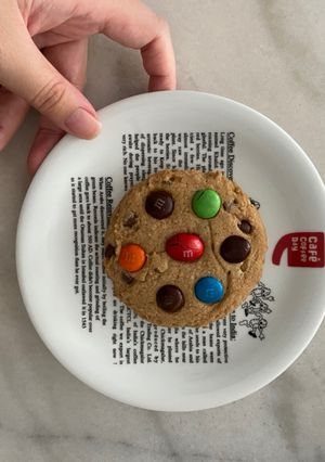 A picture of Mimi's M&M Cookies.