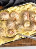 Albóndigas de pollo en salsa cremosa con puré