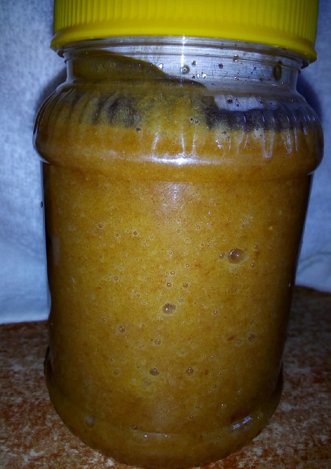 A picture of Dates paste.