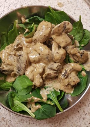 A picture of Mustard Garlic Mushrooms 😀.