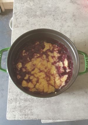 A picture of Blackberry Pear Crumble.