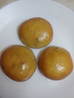 தேங்காய் ஸ்வீட் பன் (Thenkaai sweet bun recipe in tamil) செய்முறை முக்கிய புகைப்படம்