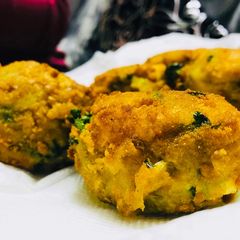 A picture of Egg chops.