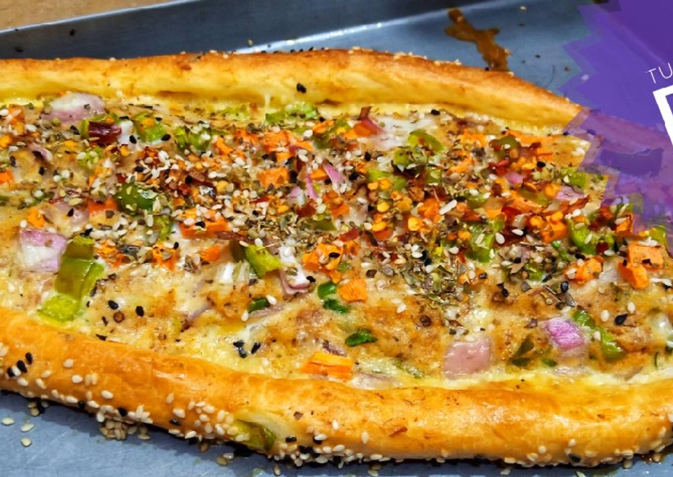 Turkish veggi pide with egg