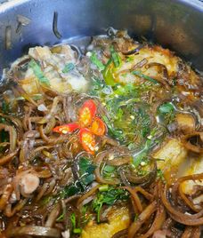 xương nấu hoa chuối