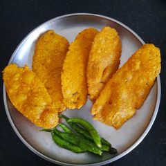 A picture of Fafda.