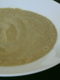 Una foto de Crema de puerro y champiñones 🌱🍄