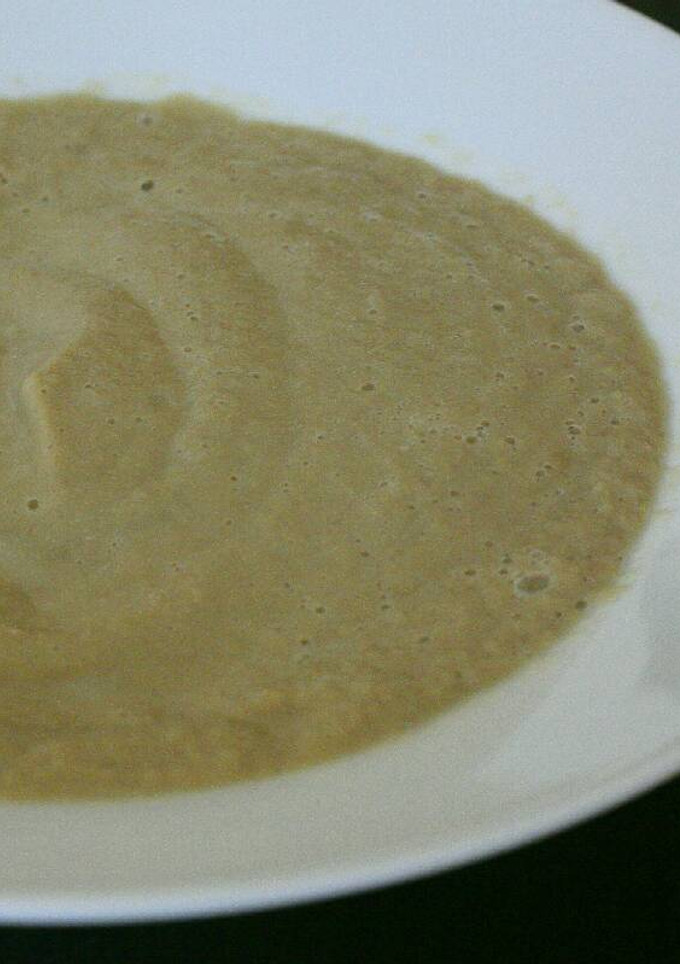 Una foto de Crema de puerro y champiñones 🌱🍄