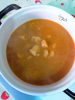 Una foto de Crema de calabacines y gambas