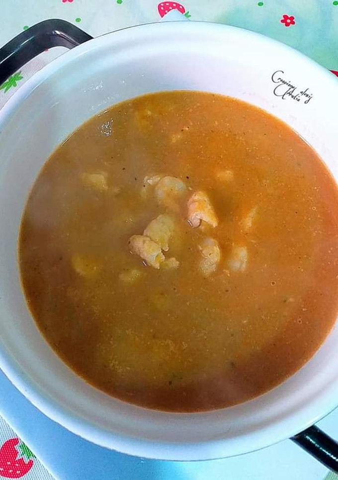 Una foto de Crema de calabacines y gambas
