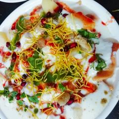 A picture of Dahi Bhalla Chat.