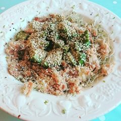 A picture of Delicious Alfalfa Salad.