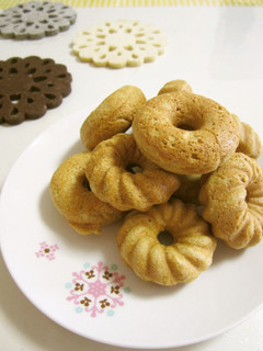 A picture of Baked Whole Wheat and Okara Maple Donuts.