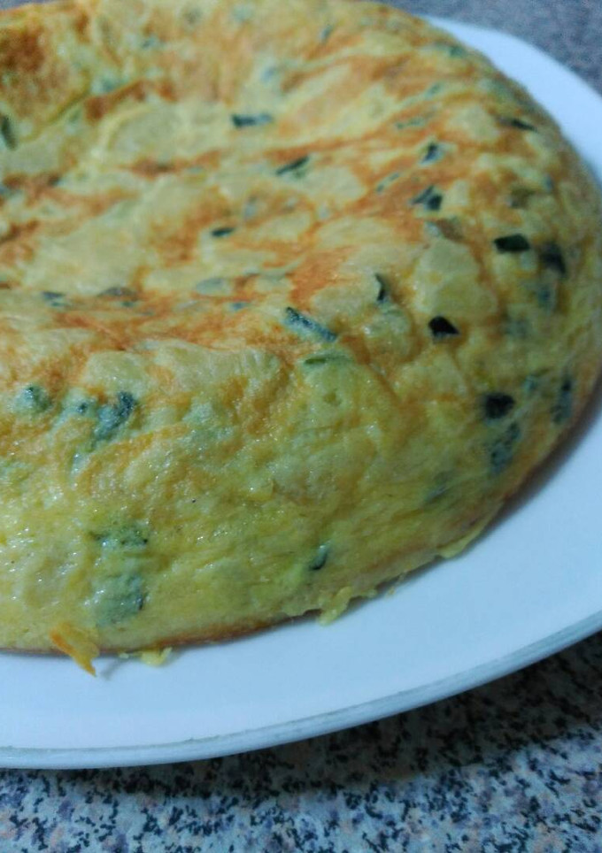 Una foto de Tortilla de patata con cascara de Pepino