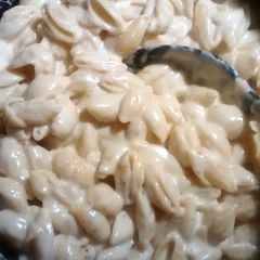 A picture of Bri's White Cheddar Mac.