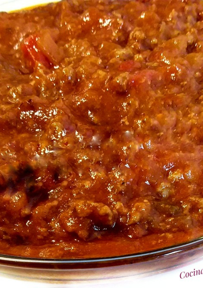 Una foto de Salsa boloñesa con vino blanco