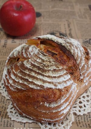 A picture of Apple & Walnut Pain de Campagne.