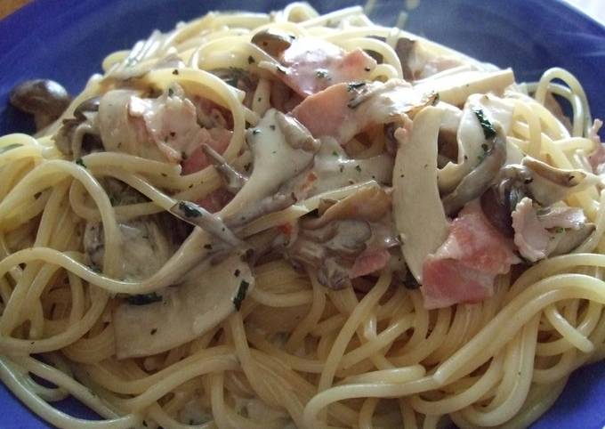 Recipe of Any-night-of-the-week Mushroom Sour Cream Spaghetti