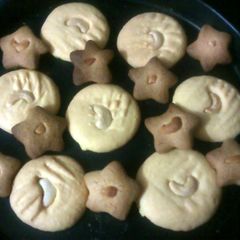 A picture of custard cookies.