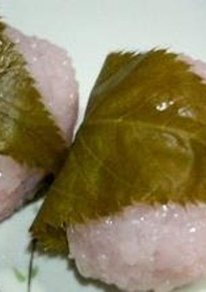 A picture of Easy! Microwavable Sakura Mochi (With Glutinous Mochi Rice).