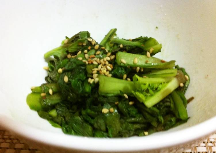 Parboiled Chrysanthemum Greens with Umeboshi Kombu Tea