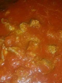 Una foto de Carne con tomate