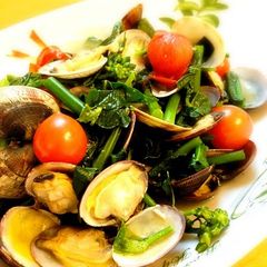A picture of The Colors of Spring Sublime Sake-Steamed Manila Clams.