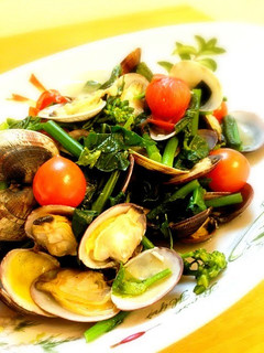 A picture of The Colors of Spring Sublime Sake-Steamed Manila Clams.